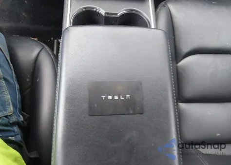 2019 Tesla Model 3 Long Range/Performance from USA, damaged, VIN 5YJ3E1EB0KF408596
